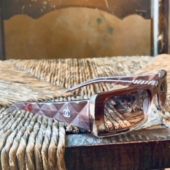 ✨CC Authentic CHANEL Ombré Taupe Sunglasses 😎 - Picture 12 of 12